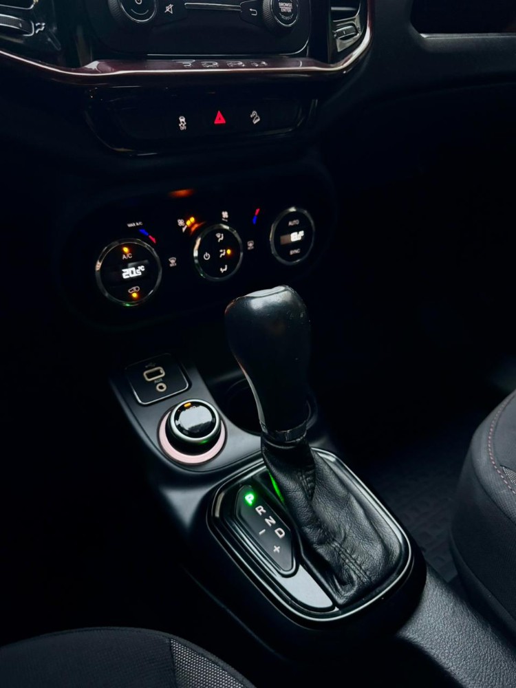 Fiat Toro Freedom — foto 13